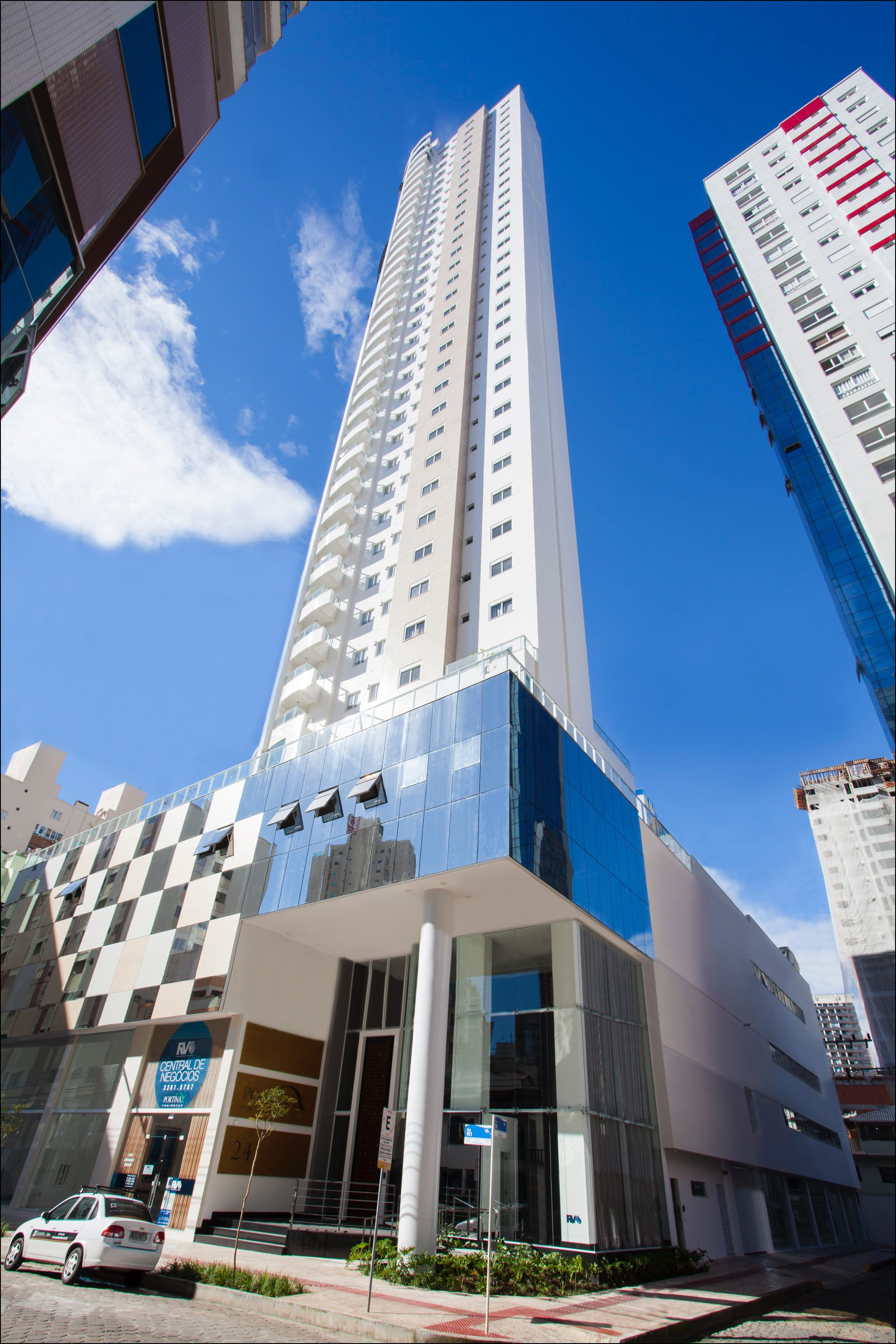 Apartamento à Venda no Portinax Residence
