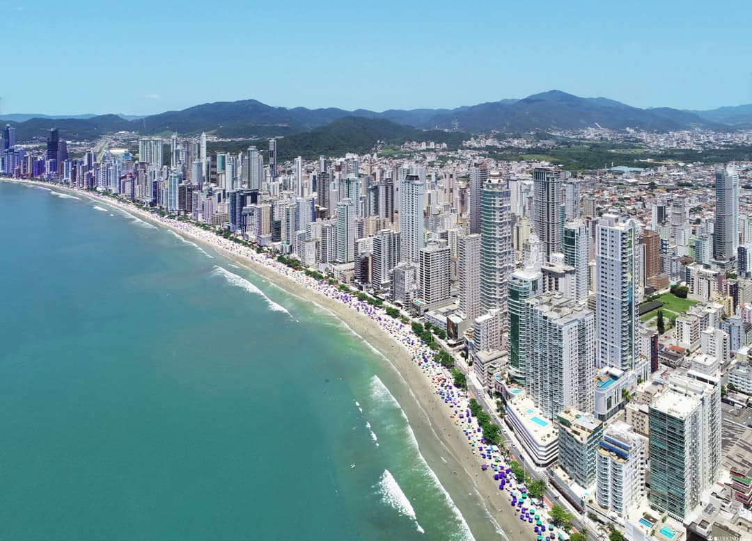 Venda de apto no La Belle Tour Residence em Balneário Camboriú