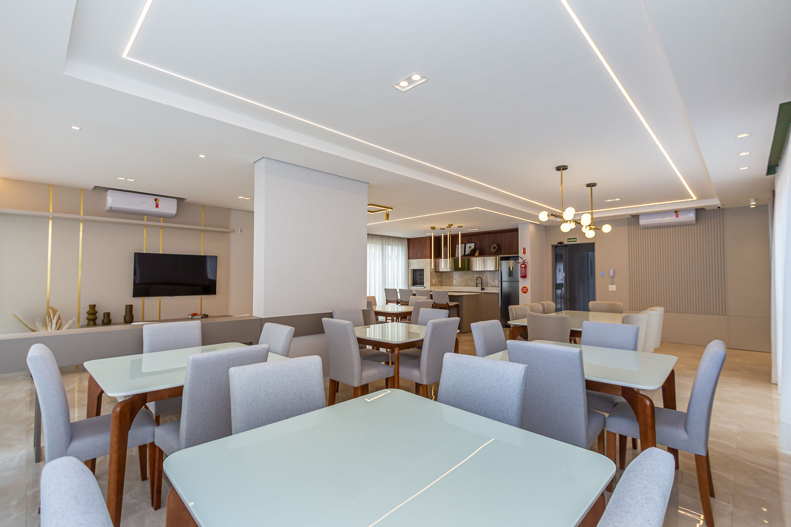 Venda de Apartamento no Costa Esmeralda Residence