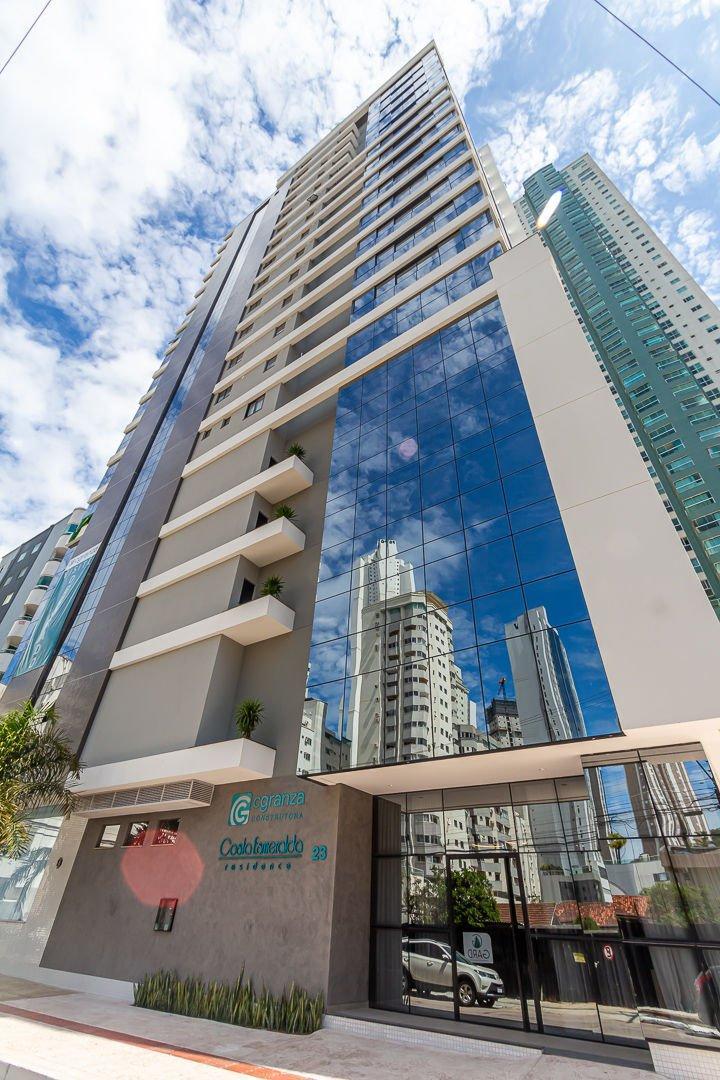 Venda de Apartamento no Costa Esmeralda Residence