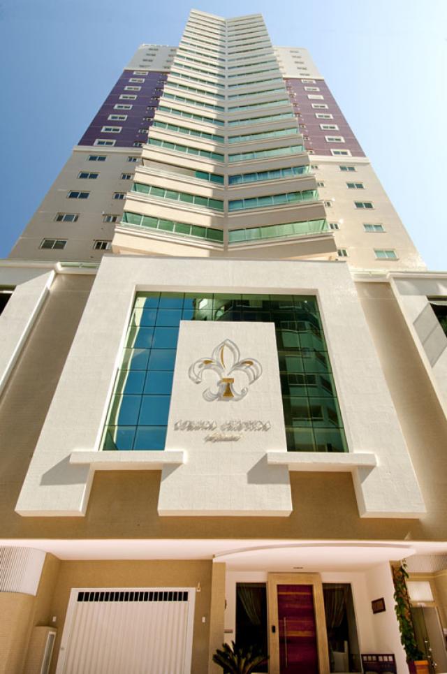 Lorena Cristina Residence Balneário Camboriú à Venda