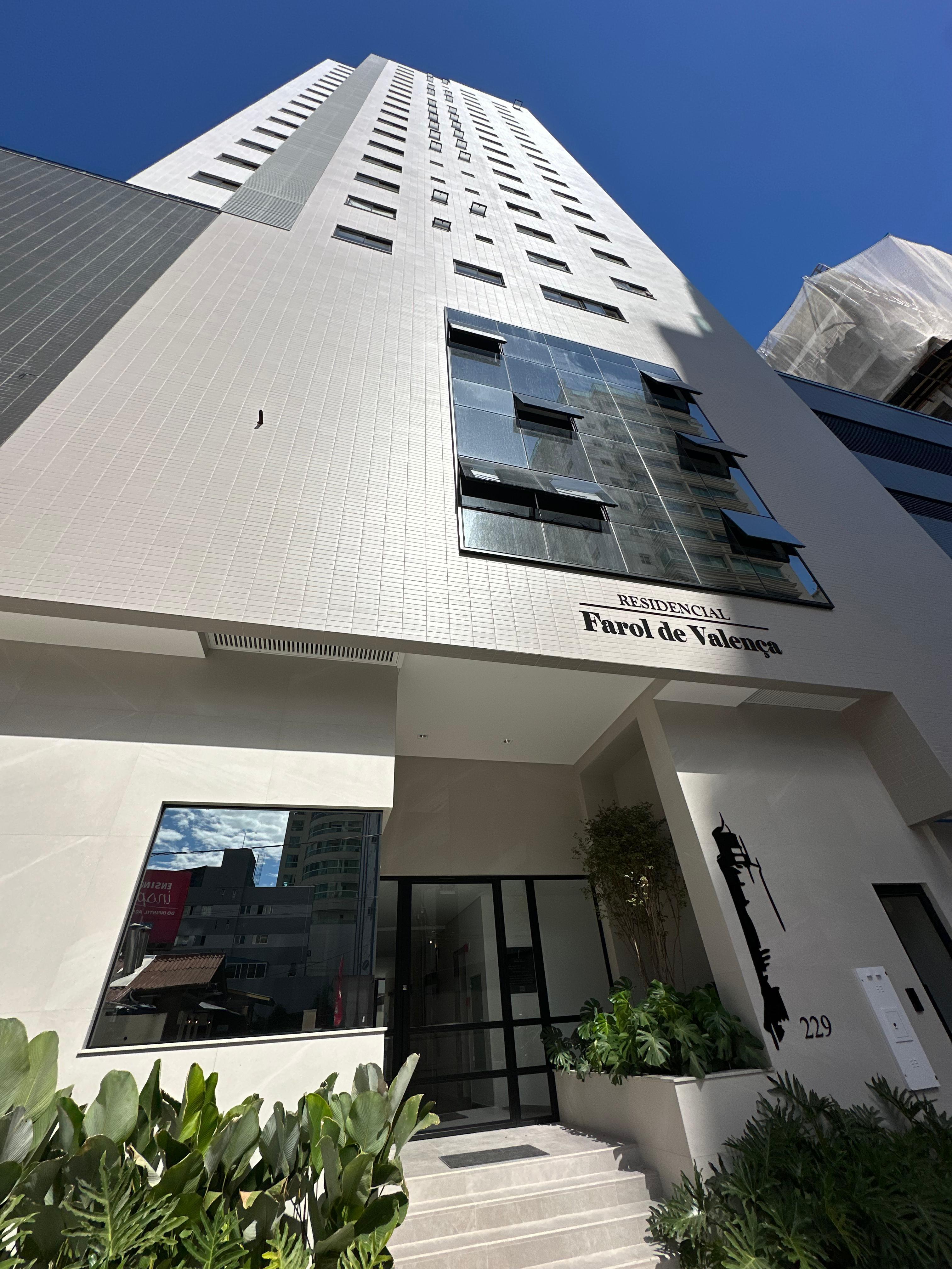Andar alto no Edifício Residencial Farol de Valença