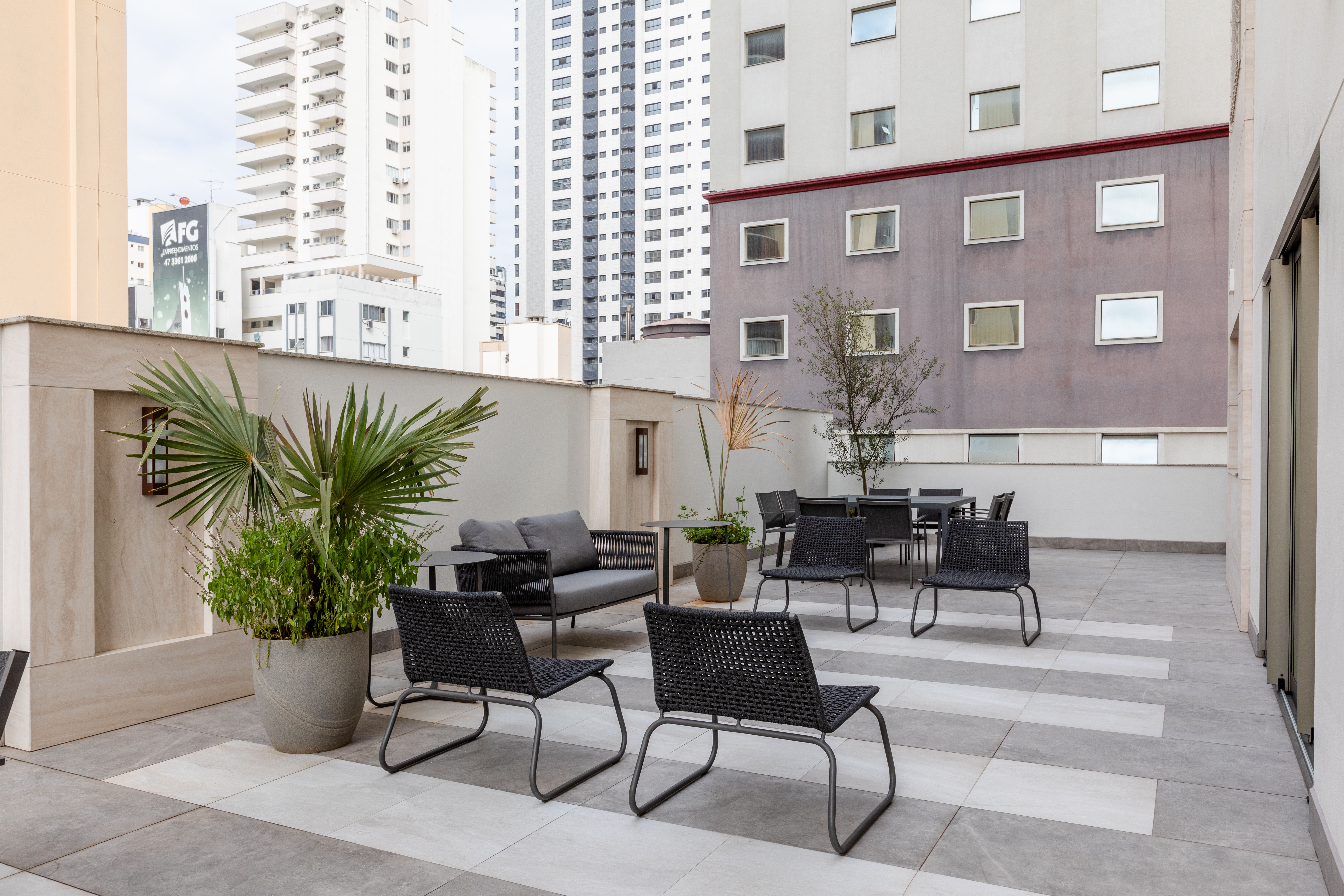 Andar alto no Charmant Residence