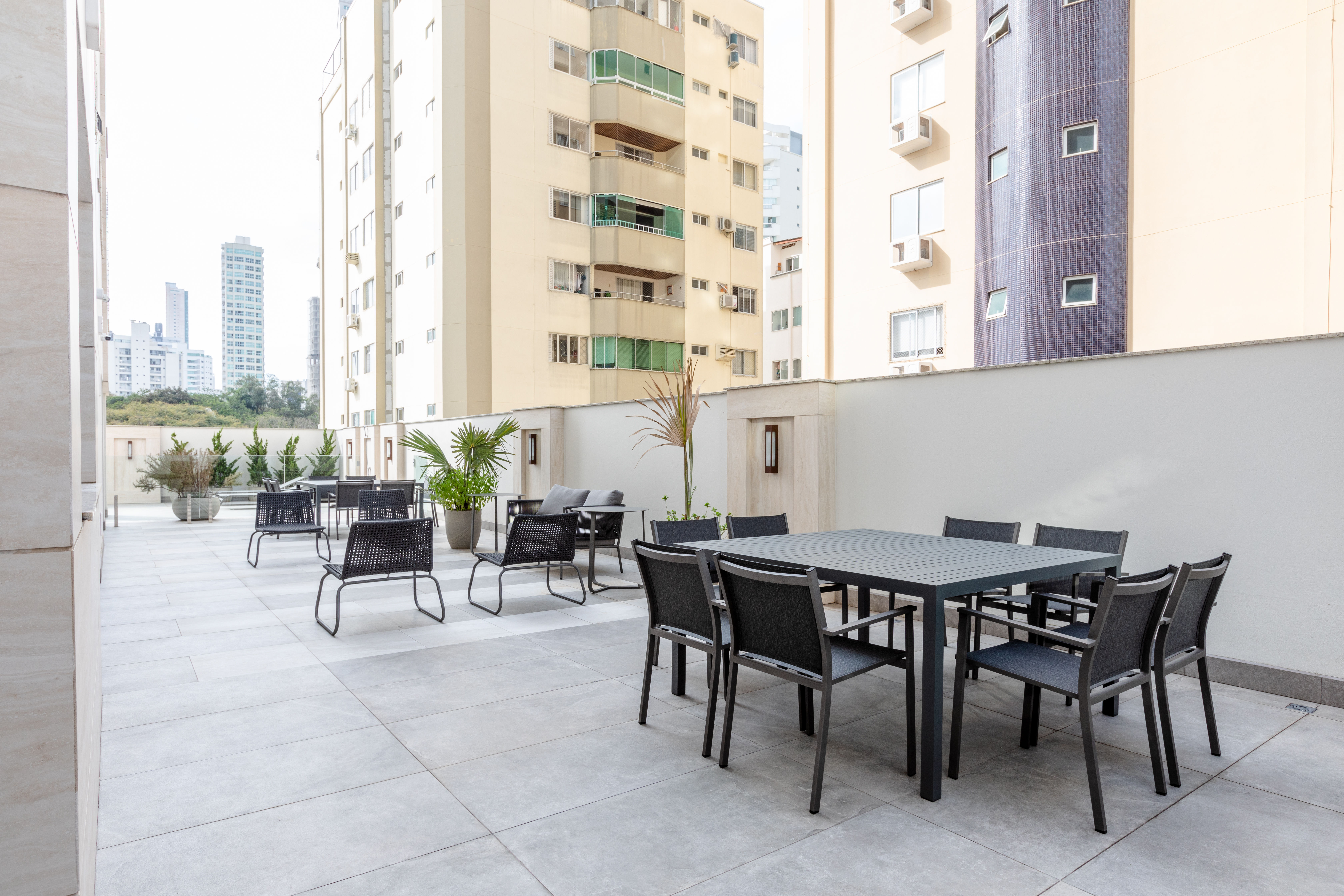 Andar alto no Charmant Residence