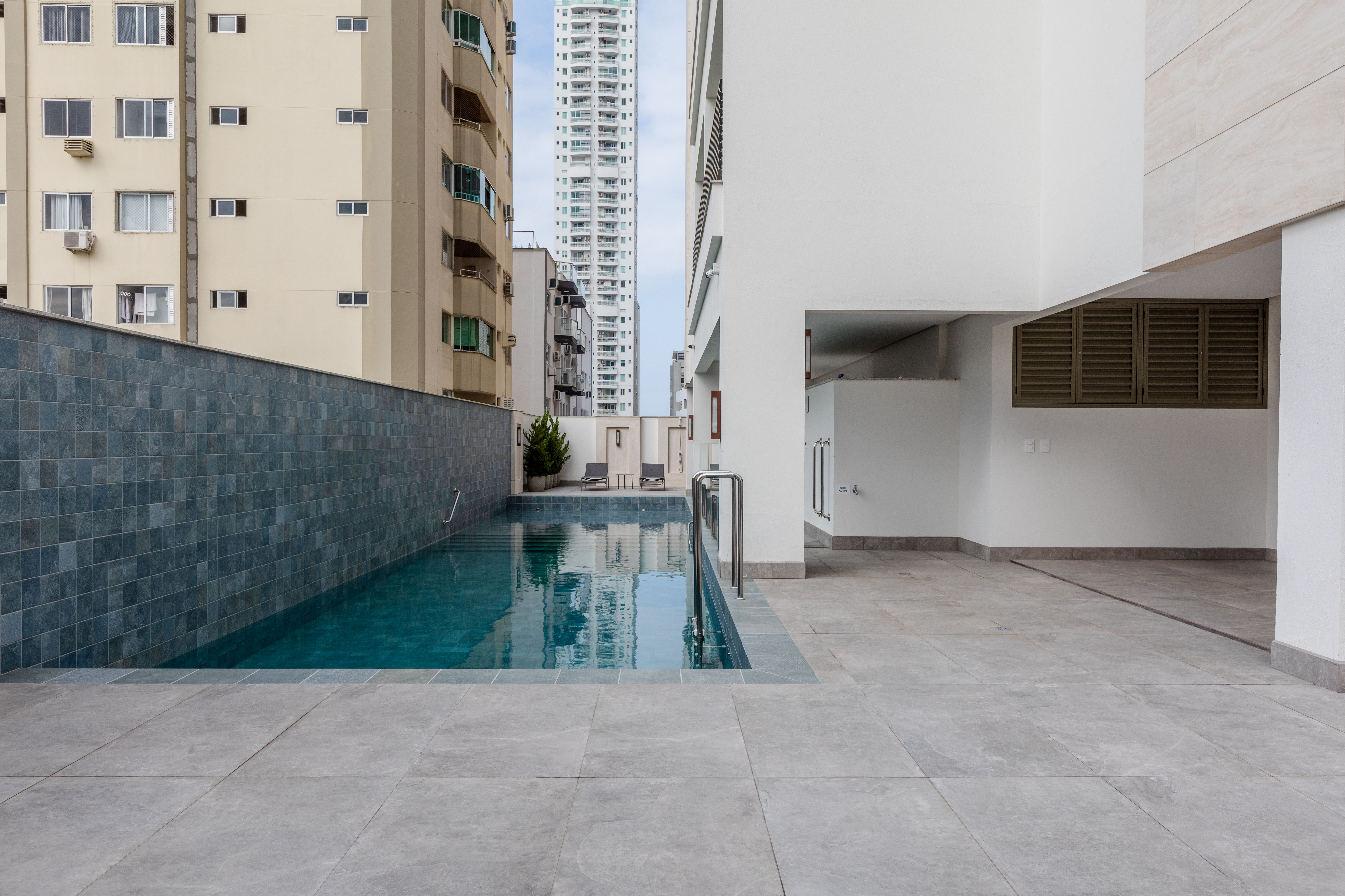 Andar alto no Charmant Residence