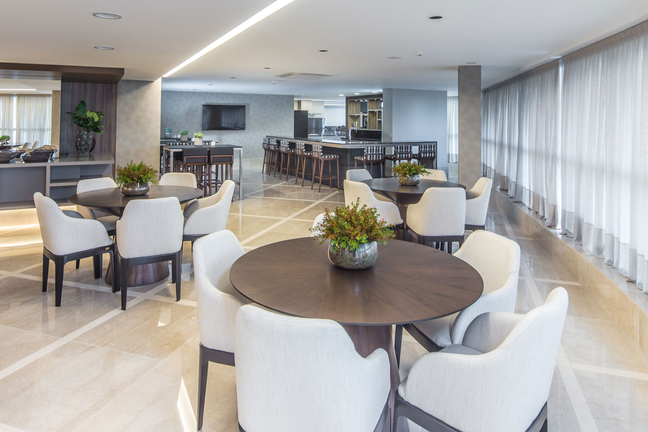 Andar alto no Ibiza Towers