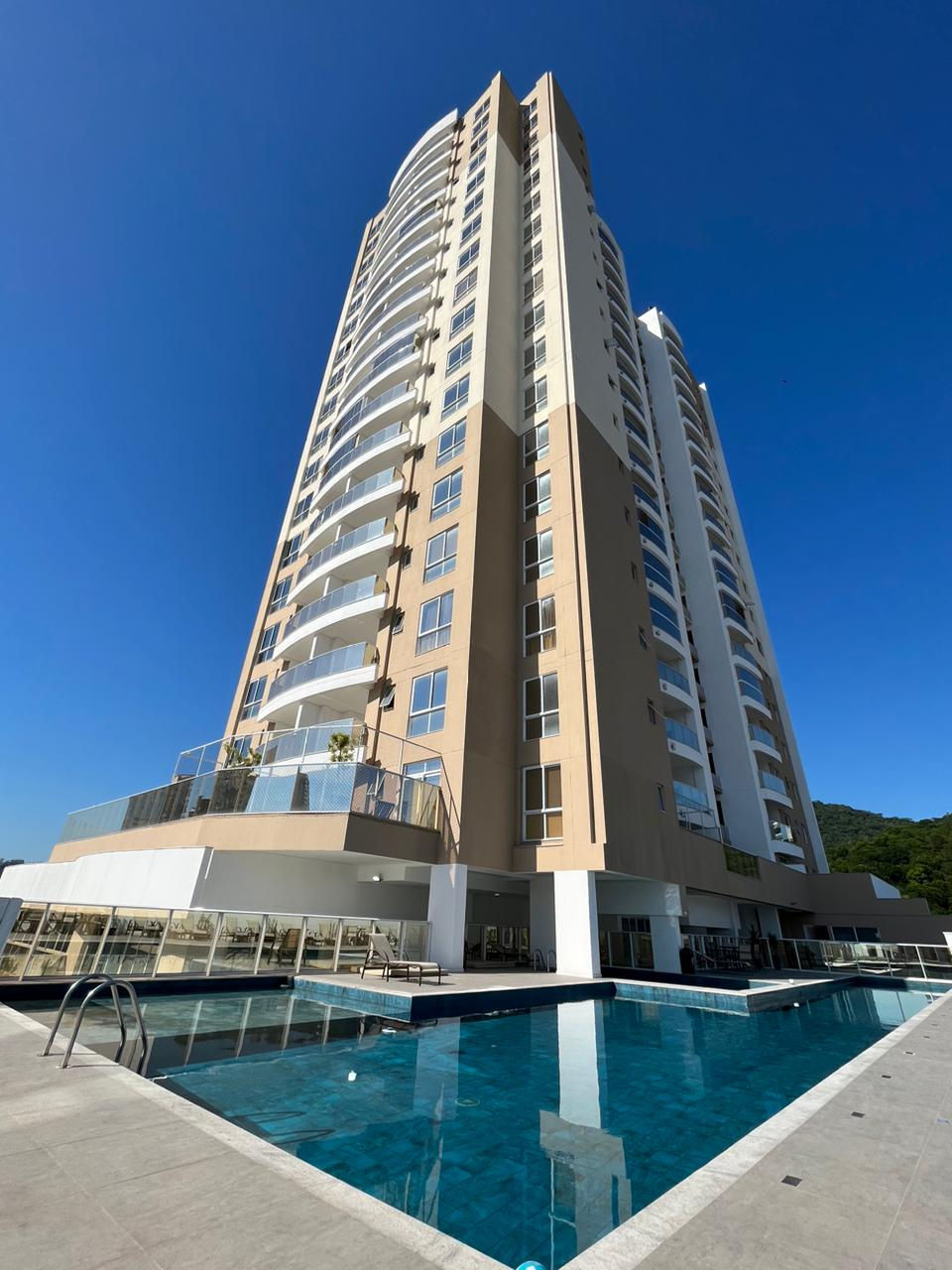 Venda de andar alto no Le Havre Residence